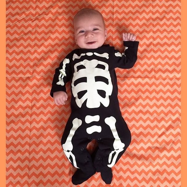 This Mom Is Dressing Her Baby Up In A New Costume Every Day Until His First Halloween 1 - https://www.facebook.com/diplyofficial
