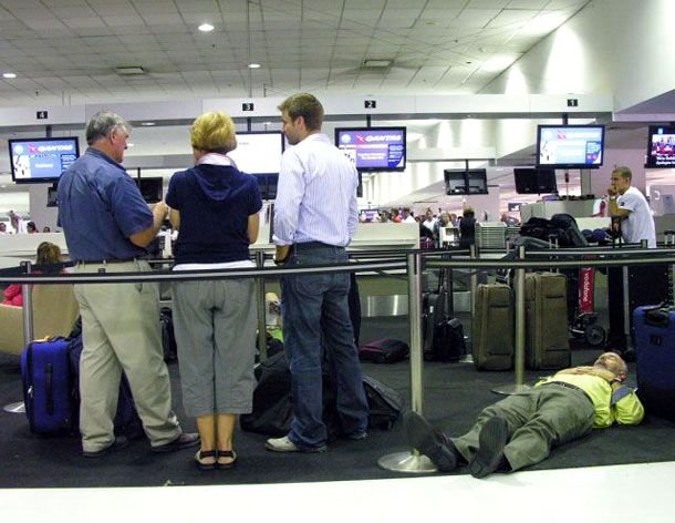 Awkward_Sleeping_Positions_Of_People_18