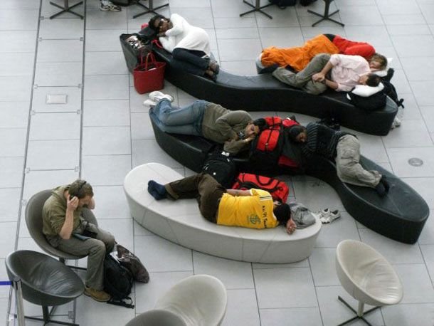 Awkward_Sleeping_Positions_Of_People_8