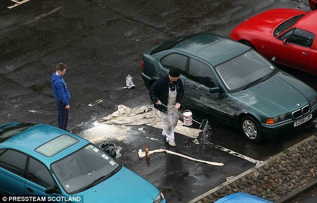 article-2292807-18A03574000005DC-610_634x407