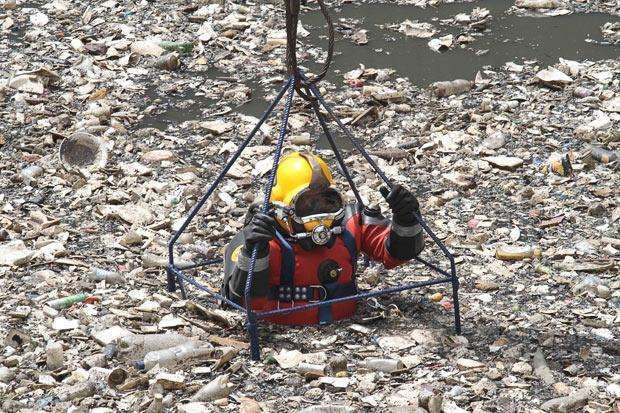 sewer-diver-photo-u1