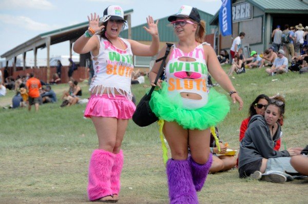 3-Ladies-101-600x398