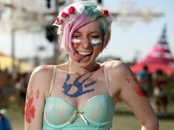 986ecoachella-2013-crazy-outfit-2_png