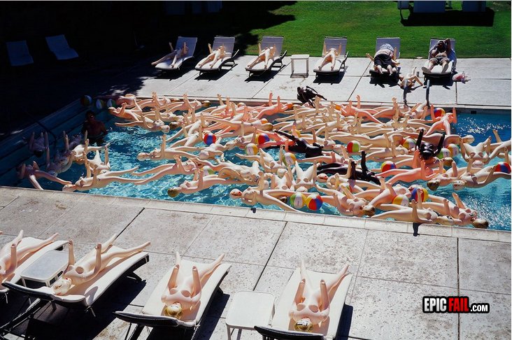 wtf-pool-party-fail-blow-up-dolls