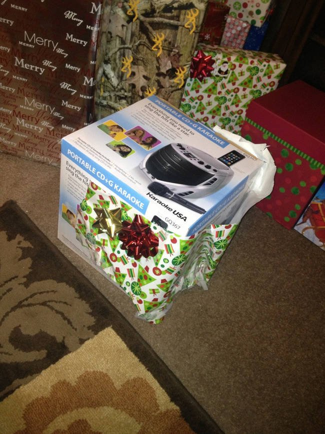 gift-wrapping-fails-didnt-even-try